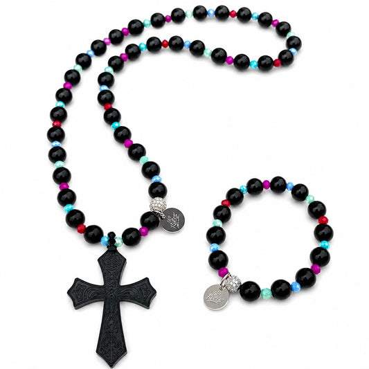 Perlenarmband & Halskette – Handgefertigtes Unikat mit Effektperlen & „Gothic Cross“-Anhänge