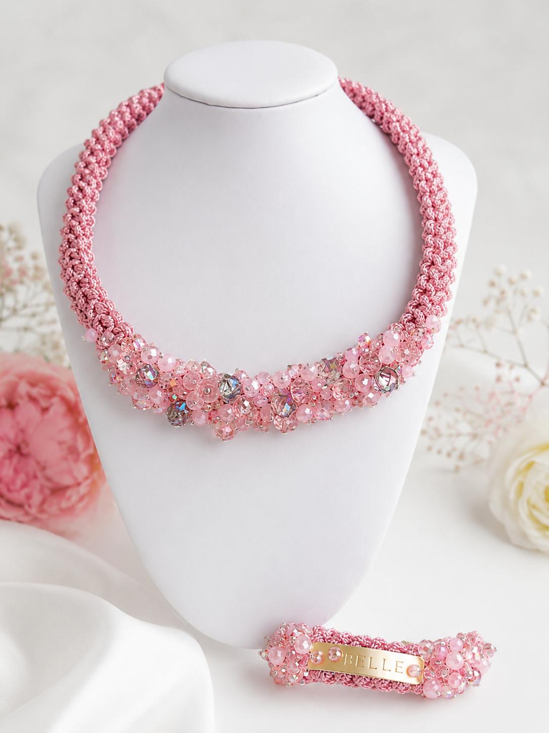 Handgefertigtes Set aus Macramé-Halskette & Armband